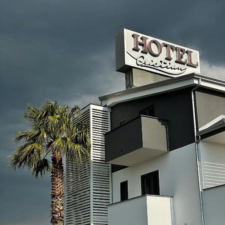 Hotel Cristian Giugliano In Campania Exterior foto