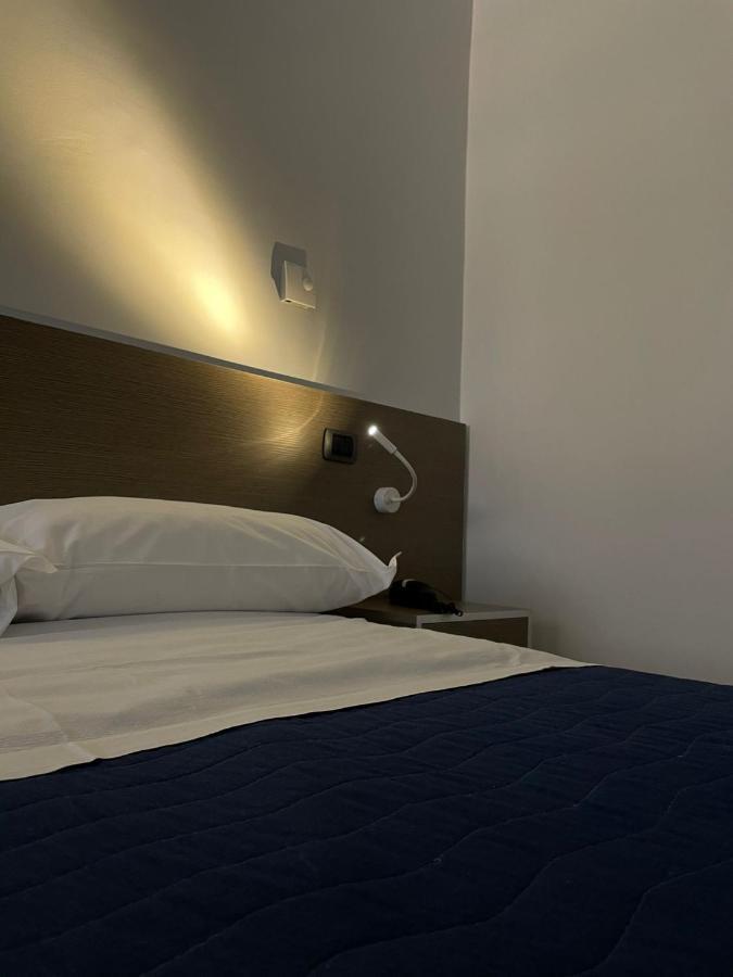 Hotel Cristian Giugliano In Campania Exterior foto