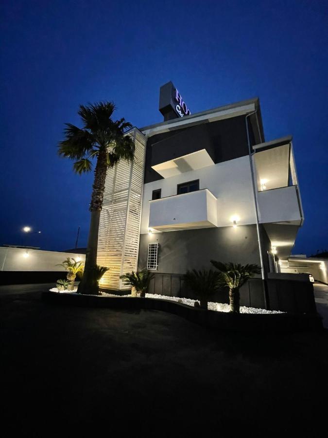 Hotel Cristian Giugliano In Campania Exterior foto
